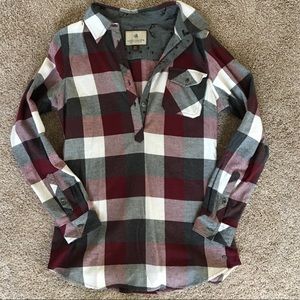 Legendary Whitetails Plaid Top